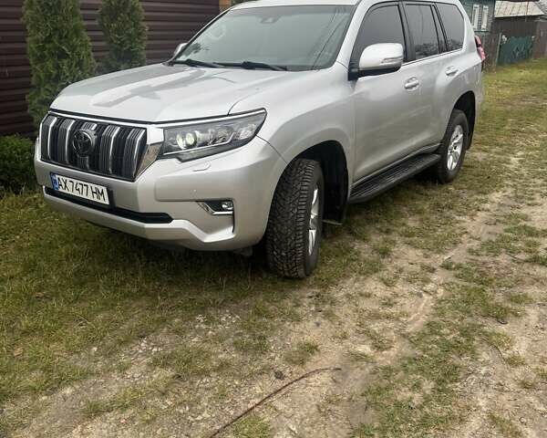 Сірий Тойота Ленд Крузер Прадо, об'ємом двигуна 3.96 л та пробігом 110 тис. км за 35500 $, фото 1 на Automoto.ua