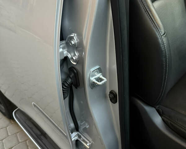 Серый Тойота Ленд Крузер Прадо, объемом двигателя 4 л и пробегом 91 тыс. км за 43500 $, фото 109 на Automoto.ua