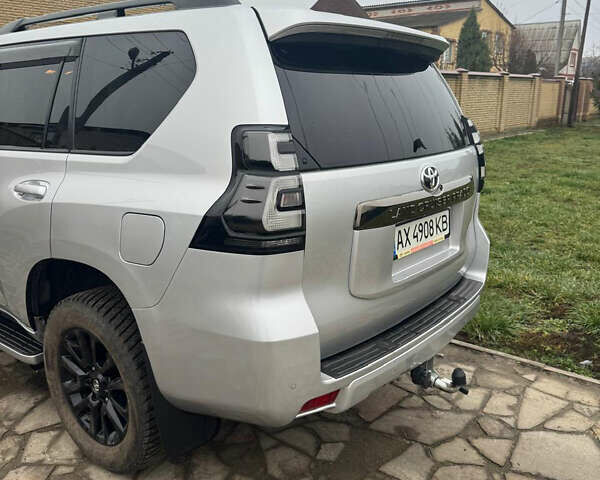 Сірий Тойота Ленд Крузер Прадо, об'ємом двигуна 3.96 л та пробігом 82 тис. км за 42500 $, фото 8 на Automoto.ua