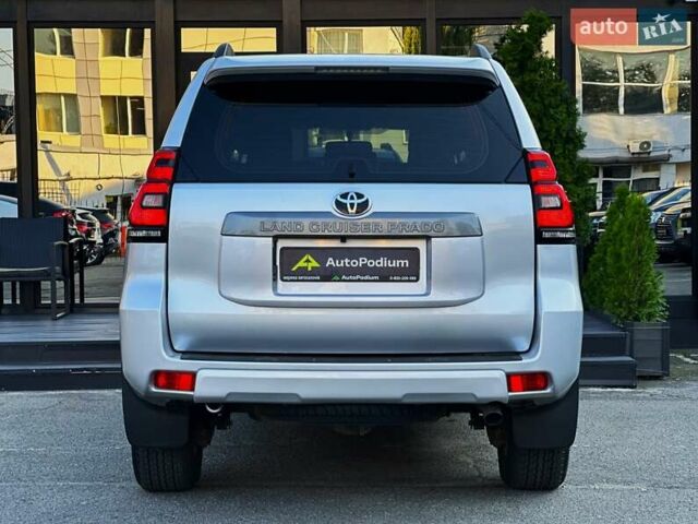 Тойота Ленд Крузер Прадо 2020 в Киеве на Automoto.ua Серый Тойота Ленд Крузер Прадо, объемом двигателя 2.76 л и пробегом 28 тыс. км за 43499 $, фото 13 на Automoto.ua