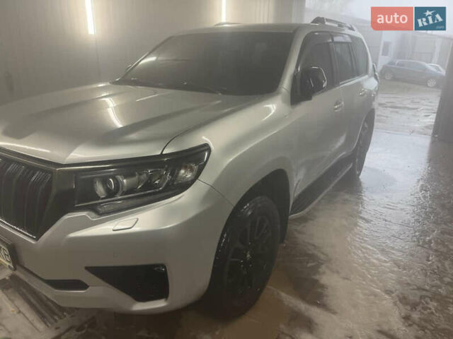 Сірий Тойота Ленд Крузер Прадо, об'ємом двигуна 3.96 л та пробігом 82 тис. км за 42500 $, фото 2 на Automoto.ua