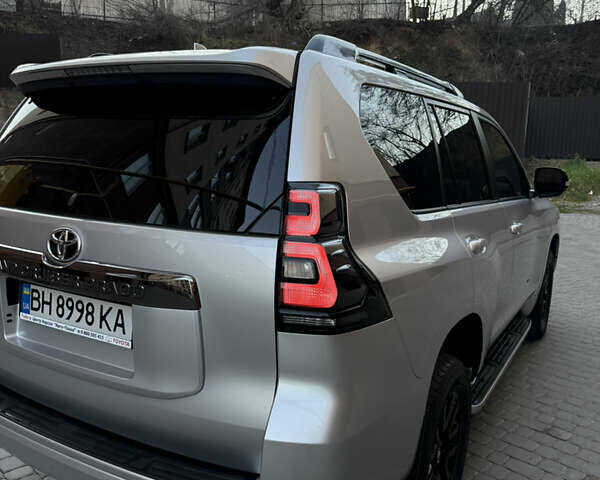 Серый Тойота Ленд Крузер Прадо, объемом двигателя 4 л и пробегом 91 тыс. км за 43500 $, фото 33 на Automoto.ua