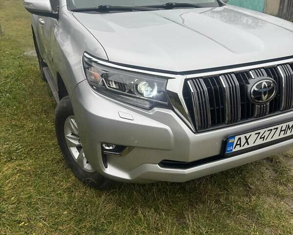 Сірий Тойота Ленд Крузер Прадо, об'ємом двигуна 3.96 л та пробігом 110 тис. км за 35500 $, фото 5 на Automoto.ua