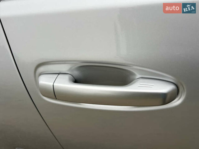 Серый Тойота Ленд Крузер Прадо, объемом двигателя 3.96 л и пробегом 64 тыс. км за 42900 $, фото 25 на Automoto.ua