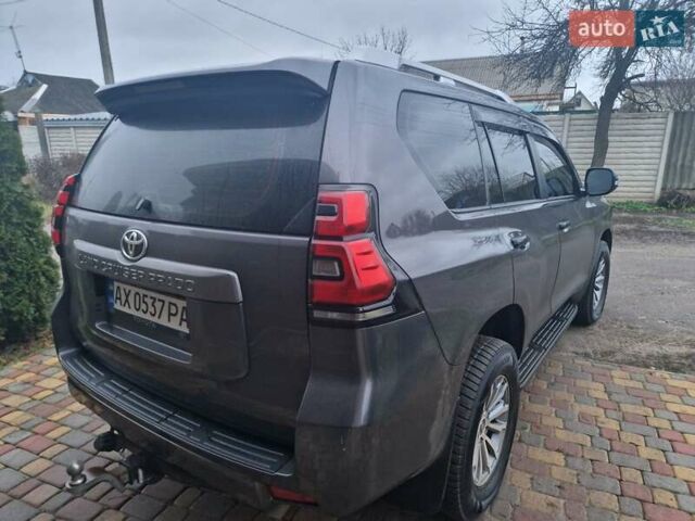Серый Тойота Ленд Крузер Прадо, объемом двигателя 2.8 л и пробегом 260 тыс. км за 39800 $, фото 9 на Automoto.ua