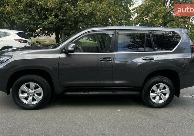 Серый Тойота Ленд Крузер Прадо, объемом двигателя 2.76 л и пробегом 111 тыс. км за 42000 $, фото 1 на Automoto.ua