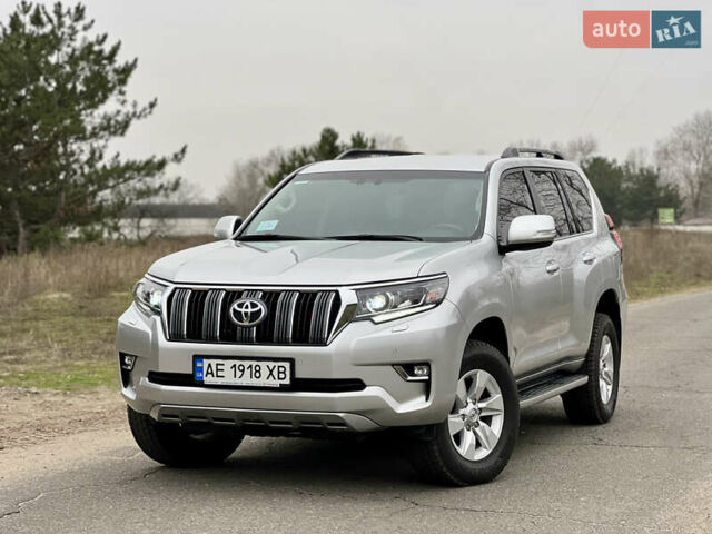 Серый Тойота Ленд Крузер Прадо, объемом двигателя 3.96 л и пробегом 64 тыс. км за 42900 $, фото 9 на Automoto.ua