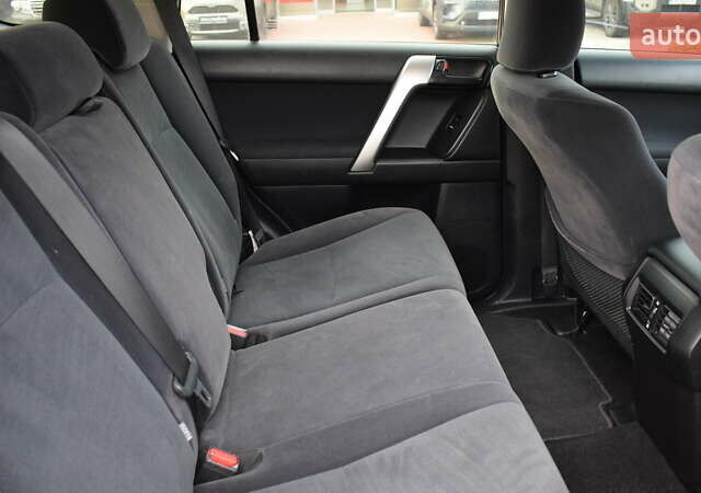 Серый Тойота Ленд Крузер Прадо, объемом двигателя 2.76 л и пробегом 92 тыс. км за 38300 $, фото 6 на Automoto.ua