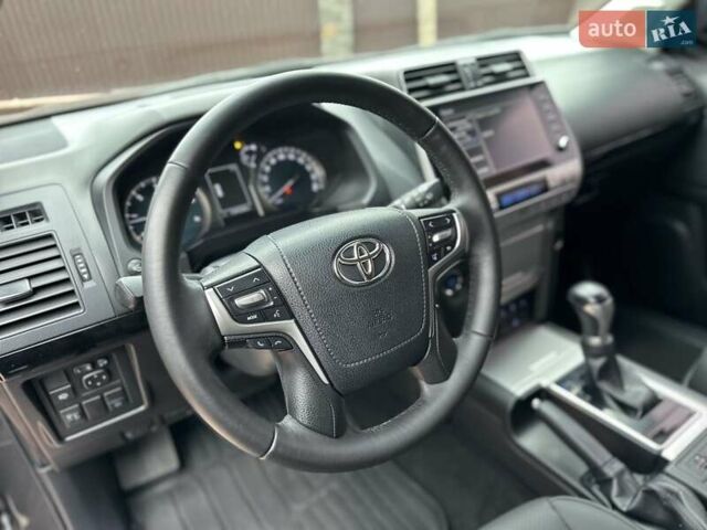 Серый Тойота Ленд Крузер Прадо, объемом двигателя 2.76 л и пробегом 134 тыс. км за 40500 $, фото 22 на Automoto.ua