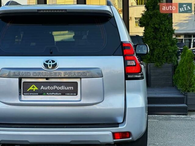 Тойота Ленд Крузер Прадо 2020 в Киеве на Automoto.ua Серый Тойота Ленд Крузер Прадо, объемом двигателя 2.76 л и пробегом 28 тыс. км за 43499 $, фото 16 на Automoto.ua