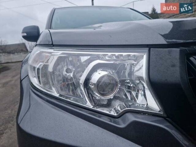 Серый Тойота Ленд Крузер Прадо, объемом двигателя 2.8 л и пробегом 260 тыс. км за 39800 $, фото 14 на Automoto.ua