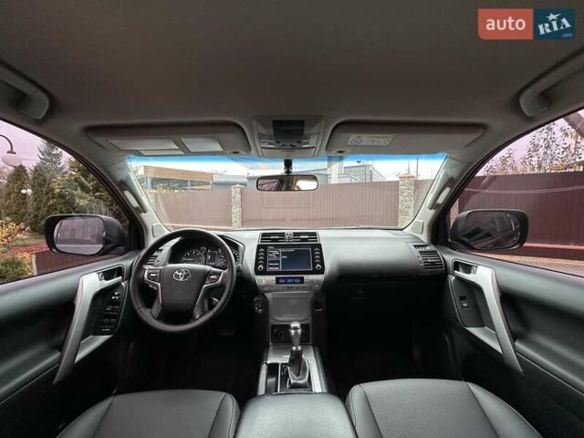 Серый Тойота Ленд Крузер Прадо, объемом двигателя 2.76 л и пробегом 134 тыс. км за 40500 $, фото 25 на Automoto.ua