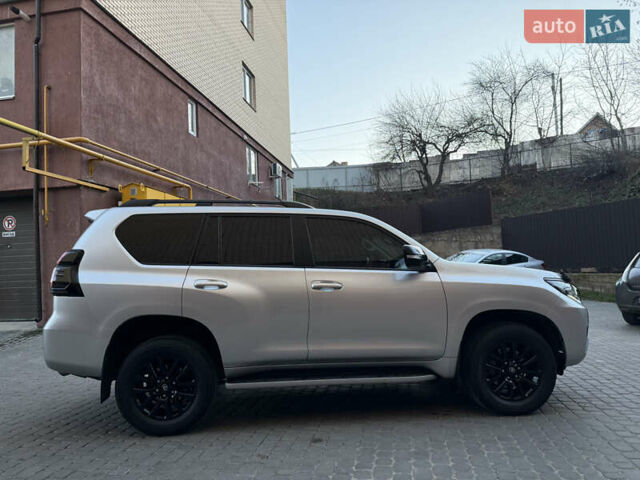 Серый Тойота Ленд Крузер Прадо, объемом двигателя 4 л и пробегом 91 тыс. км за 43500 $, фото 16 на Automoto.ua