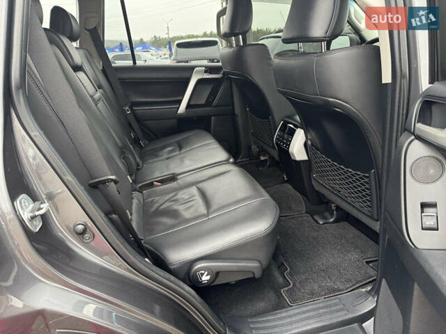 Серый Тойота Ленд Крузер Прадо, объемом двигателя 2.76 л и пробегом 148 тыс. км за 48500 $, фото 17 на Automoto.ua