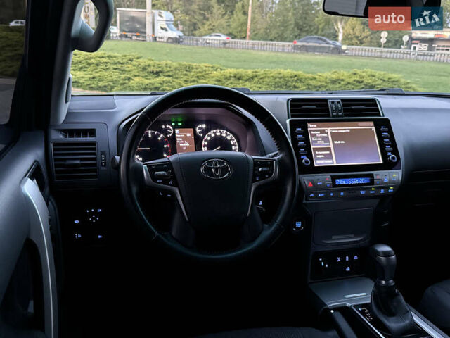 Серый Тойота Ленд Крузер Прадо, объемом двигателя 2.76 л и пробегом 56 тыс. км за 46300 $, фото 24 на Automoto.ua