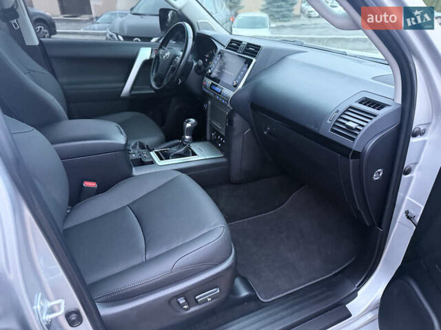 Серый Тойота Ленд Крузер Прадо, объемом двигателя 2.76 л и пробегом 56 тыс. км за 46300 $, фото 54 на Automoto.ua