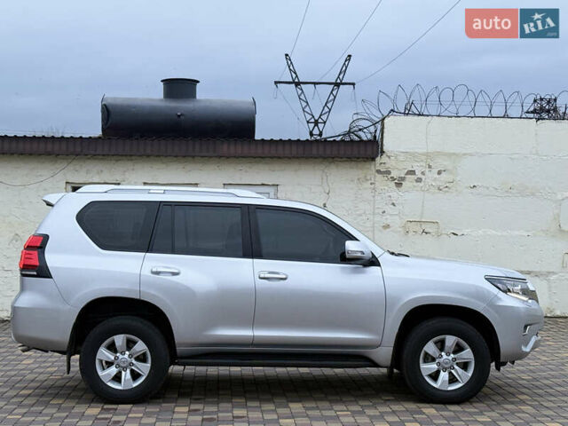 Серый Тойота Ленд Крузер Прадо, объемом двигателя 2.76 л и пробегом 56 тыс. км за 46300 $, фото 17 на Automoto.ua