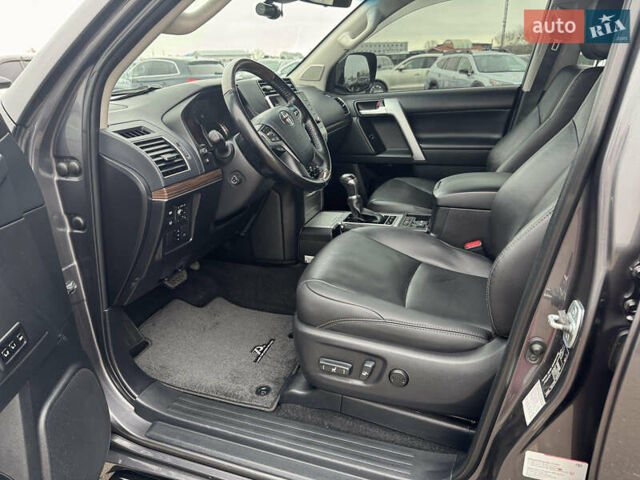 Серый Тойота Ленд Крузер Прадо, объемом двигателя 2.76 л и пробегом 148 тыс. км за 48500 $, фото 19 на Automoto.ua