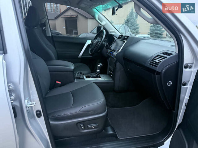 Серый Тойота Ленд Крузер Прадо, объемом двигателя 2.76 л и пробегом 56 тыс. км за 46300 $, фото 34 на Automoto.ua