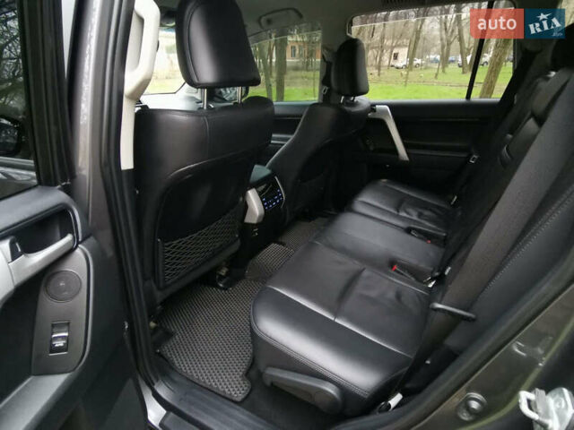 Серый Тойота Ленд Крузер Прадо, объемом двигателя 2.76 л и пробегом 148 тыс. км за 48500 $, фото 12 на Automoto.ua