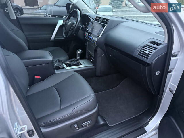 Серый Тойота Ленд Крузер Прадо, объемом двигателя 2.76 л и пробегом 56 тыс. км за 46300 $, фото 35 на Automoto.ua