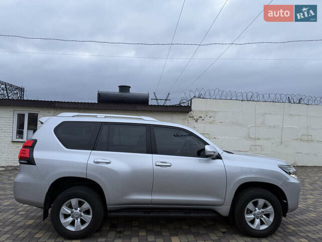 Серый Тойота Ленд Крузер Прадо, объемом двигателя 2.76 л и пробегом 56 тыс. км за 46300 $, фото 47 на Automoto.ua