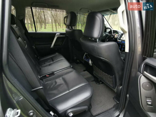 Серый Тойота Ленд Крузер Прадо, объемом двигателя 2.76 л и пробегом 148 тыс. км за 48500 $, фото 13 на Automoto.ua