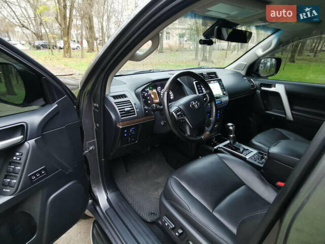 Серый Тойота Ленд Крузер Прадо, объемом двигателя 2.76 л и пробегом 148 тыс. км за 48500 $, фото 10 на Automoto.ua