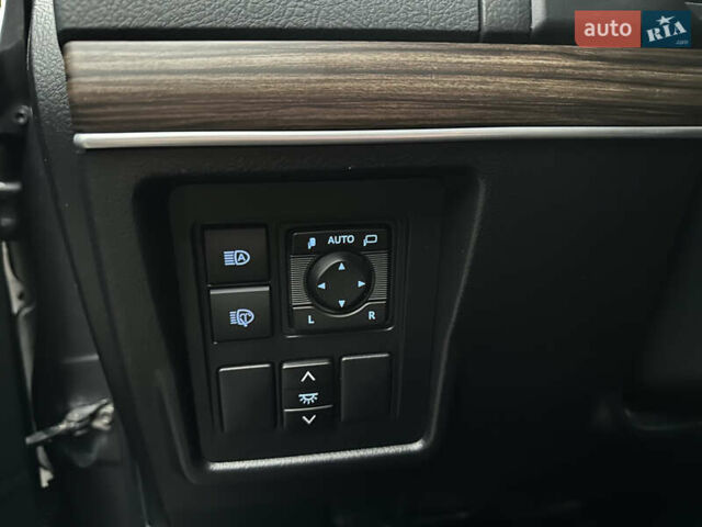 Серый Тойота Ленд Крузер Прадо, объемом двигателя 3.96 л и пробегом 112 тыс. км за 41999 $, фото 51 на Automoto.ua