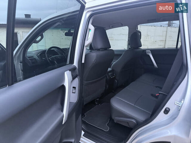 Серый Тойота Ленд Крузер Прадо, объемом двигателя 2.76 л и пробегом 56 тыс. км за 46300 $, фото 28 на Automoto.ua