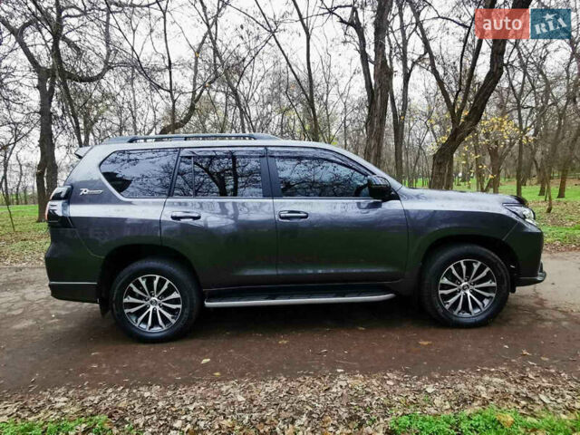 Серый Тойота Ленд Крузер Прадо, объемом двигателя 2.76 л и пробегом 148 тыс. км за 48500 $, фото 9 на Automoto.ua