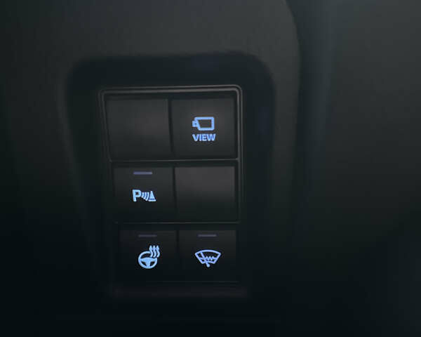 Серый Тойота Ленд Крузер Прадо, объемом двигателя 3.96 л и пробегом 112 тыс. км за 41999 $, фото 57 на Automoto.ua