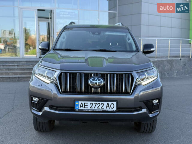 Серый Тойота Ленд Крузер Прадо, объемом двигателя 2.76 л и пробегом 70 тыс. км за 49500 $, фото 4 на Automoto.ua