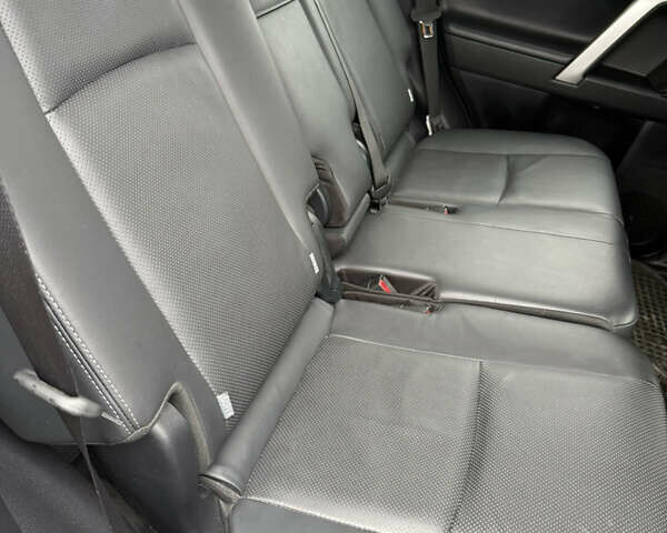 Сірий Тойота Ленд Крузер Прадо, об'ємом двигуна 3.96 л та пробігом 19 тис. км за 58200 $, фото 23 на Automoto.ua