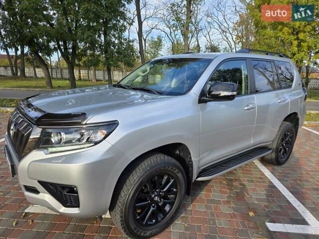 Серый Тойота Ленд Крузер Прадо, объемом двигателя 3.96 л и пробегом 30 тыс. км за 48999 $, фото 7 на Automoto.ua