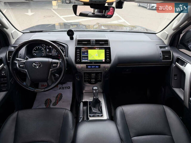 Серый Тойота Ленд Крузер Прадо, объемом двигателя 3.96 л и пробегом 86 тыс. км за 51900 $, фото 12 на Automoto.ua