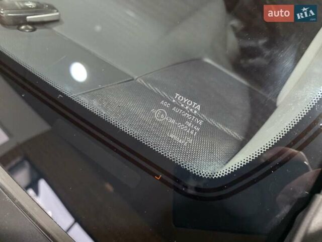 Серый Тойота Ленд Крузер Прадо, объемом двигателя 2.76 л и пробегом 111 тыс. км за 50999 $, фото 65 на Automoto.ua