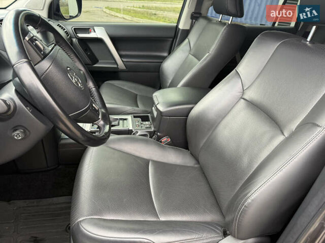 Серый Тойота Ленд Крузер Прадо, объемом двигателя 2.76 л и пробегом 70 тыс. км за 48500 $, фото 10 на Automoto.ua