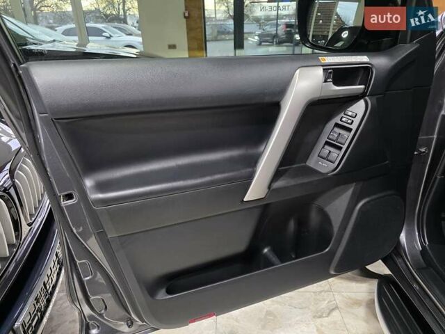 Серый Тойота Ленд Крузер Прадо, объемом двигателя 2.76 л и пробегом 111 тыс. км за 50999 $, фото 36 на Automoto.ua