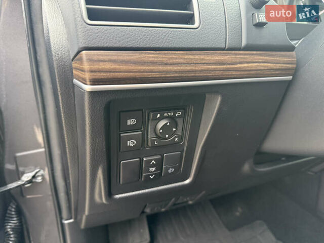 Серый Тойота Ленд Крузер Прадо, объемом двигателя 2.76 л и пробегом 70 тыс. км за 48500 $, фото 16 на Automoto.ua