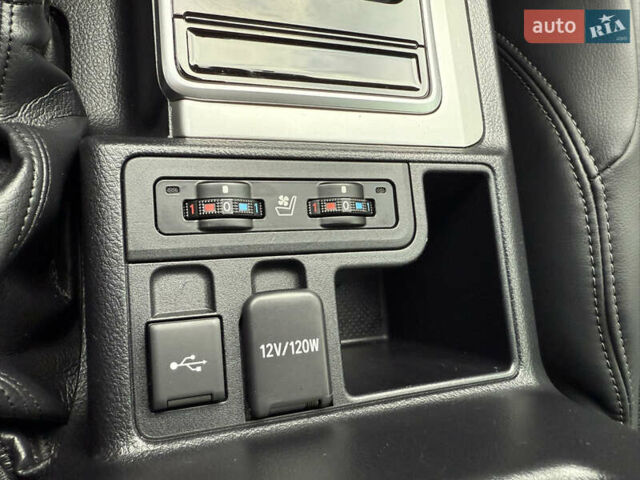 Серый Тойота Ленд Крузер Прадо, объемом двигателя 2.76 л и пробегом 70 тыс. км за 48500 $, фото 13 на Automoto.ua