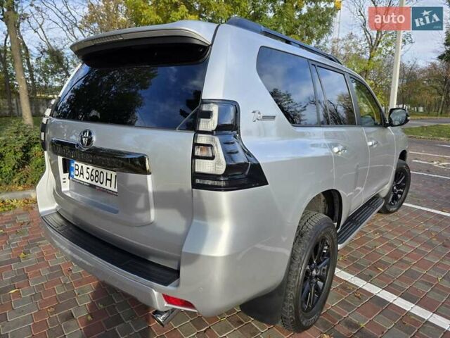 Серый Тойота Ленд Крузер Прадо, объемом двигателя 3.96 л и пробегом 30 тыс. км за 48999 $, фото 9 на Automoto.ua