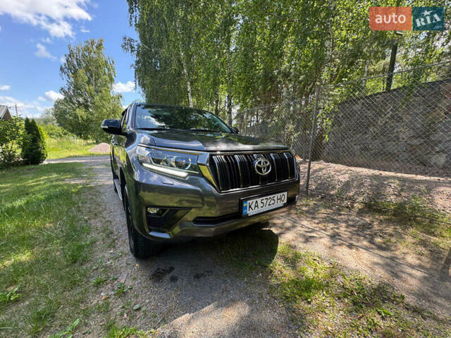 Серый Тойота Ленд Крузер Прадо, объемом двигателя 3.96 л и пробегом 91 тыс. км за 42500 $, фото 2 на Automoto.ua