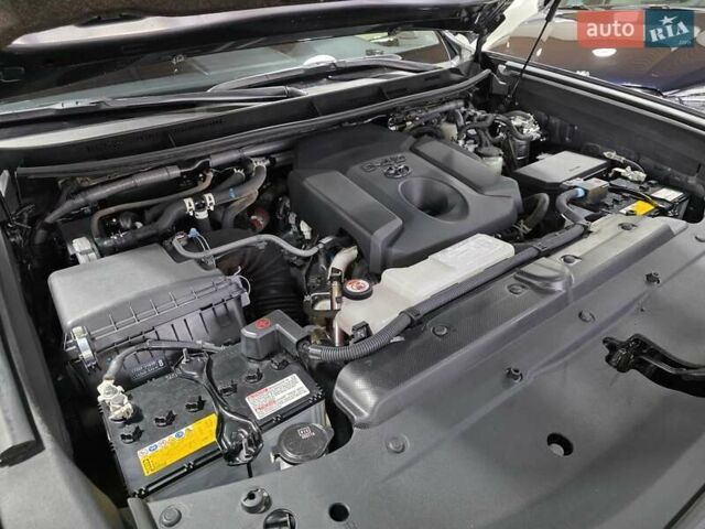 Серый Тойота Ленд Крузер Прадо, объемом двигателя 2.76 л и пробегом 111 тыс. км за 50999 $, фото 63 на Automoto.ua