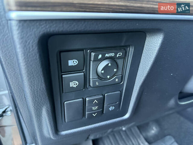 Серый Тойота Ленд Крузер Прадо, объемом двигателя 2.76 л и пробегом 70 тыс. км за 49500 $, фото 11 на Automoto.ua