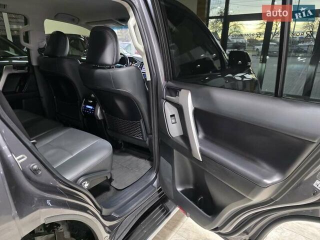 Серый Тойота Ленд Крузер Прадо, объемом двигателя 2.76 л и пробегом 111 тыс. км за 50999 $, фото 59 на Automoto.ua