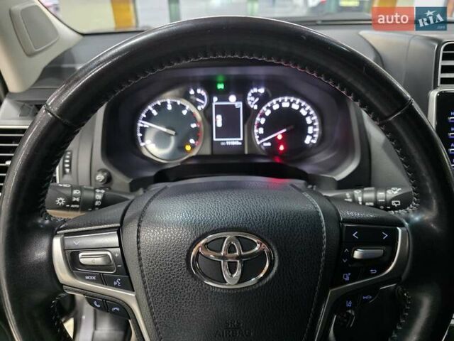 Серый Тойота Ленд Крузер Прадо, объемом двигателя 2.76 л и пробегом 111 тыс. км за 50999 $, фото 43 на Automoto.ua