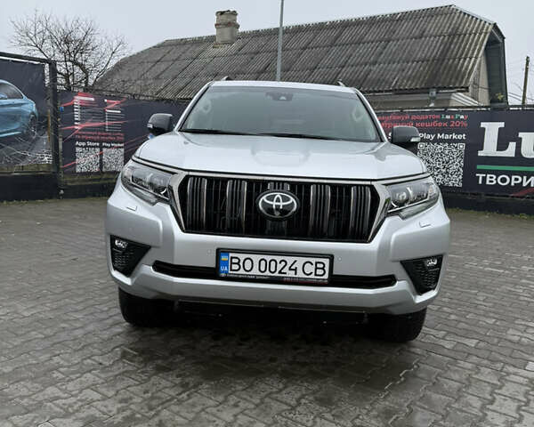 Сірий Тойота Ленд Крузер Прадо, об'ємом двигуна 3.96 л та пробігом 19 тис. км за 58200 $, фото 3 на Automoto.ua