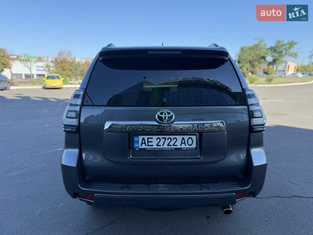 Серый Тойота Ленд Крузер Прадо, объемом двигателя 2.76 л и пробегом 70 тыс. км за 49500 $, фото 2 на Automoto.ua