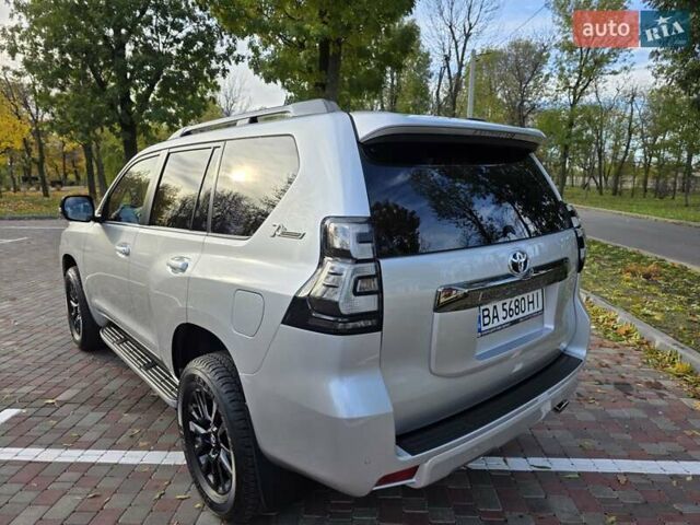 Серый Тойота Ленд Крузер Прадо, объемом двигателя 3.96 л и пробегом 30 тыс. км за 48999 $, фото 12 на Automoto.ua